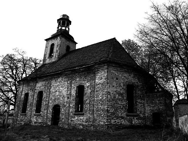 Che_24 Opuszczony kościół w Radoszynie 